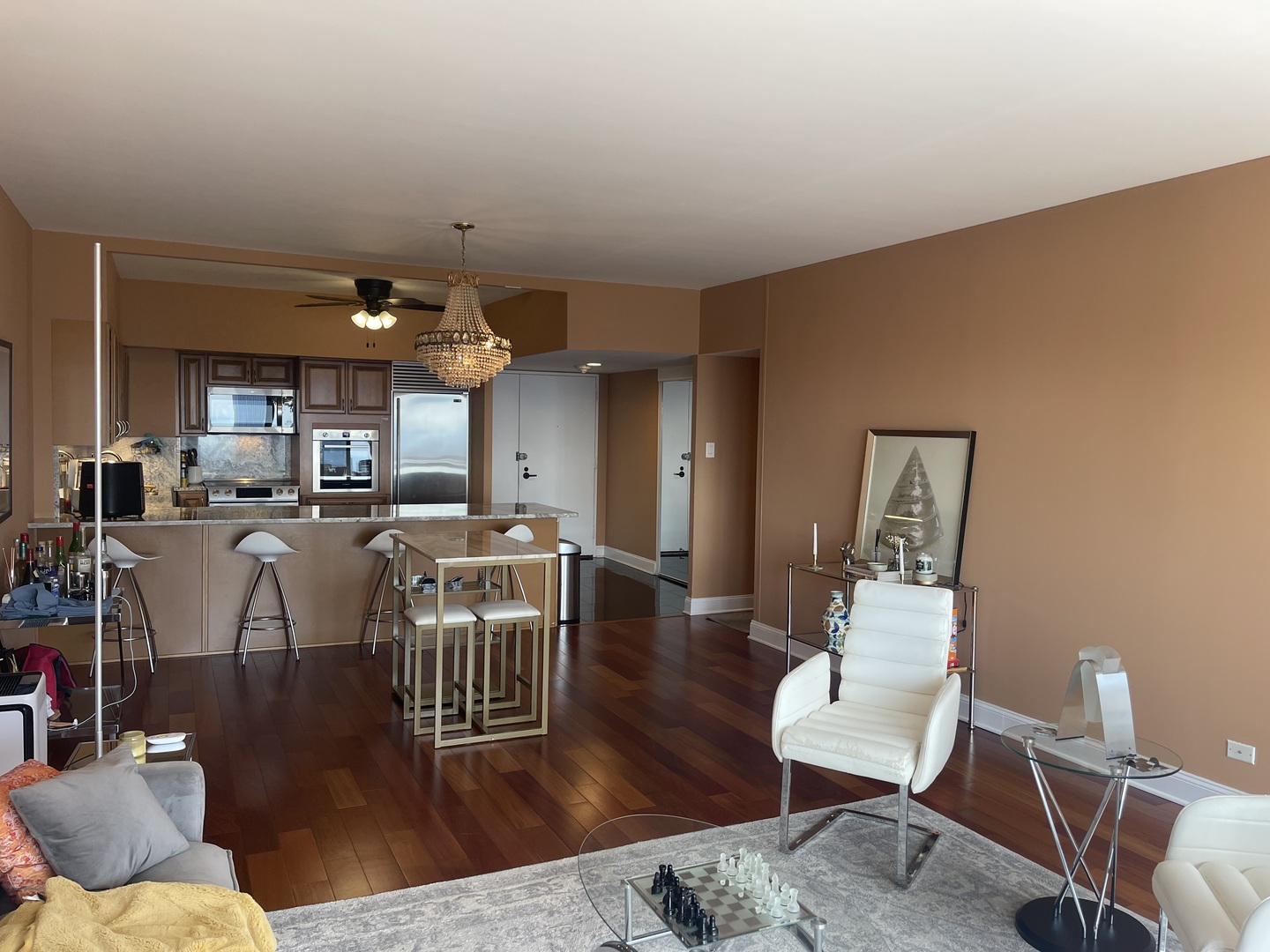 175 E Delaware Place 7010