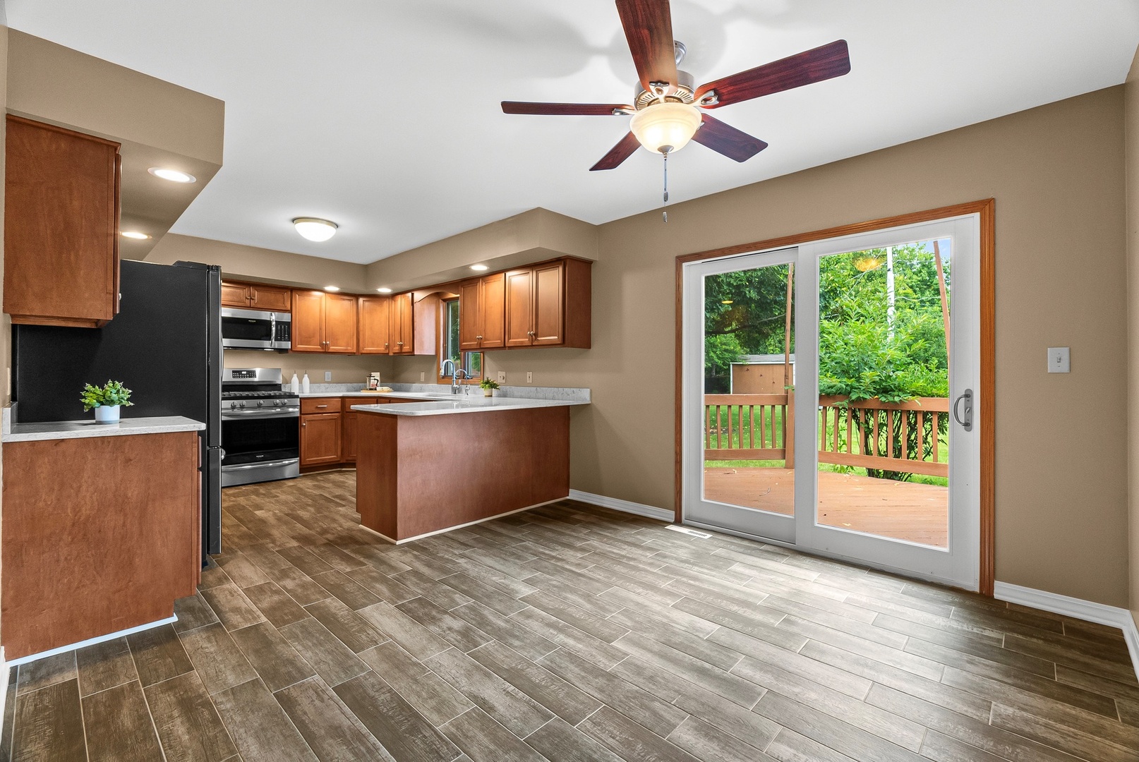 23538 W Rueben Street