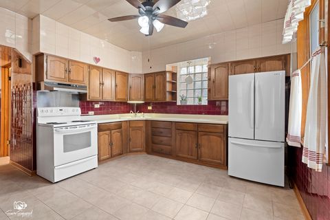 Tiny photo for 2240 Wesley Avenue, Berwyn, IL 60402 (MLS # 12506049)