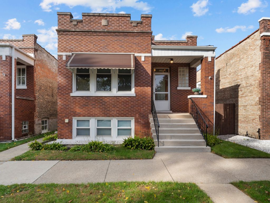 Photo for 2240 Wesley Avenue, Berwyn, IL 60402 (MLS # 12506049)