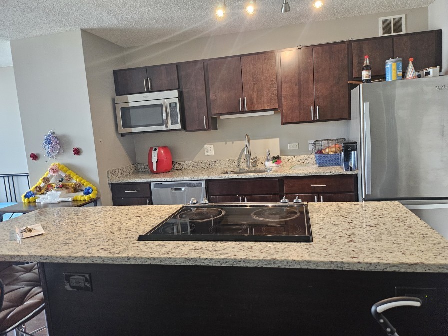 1 W Superior Street 4713