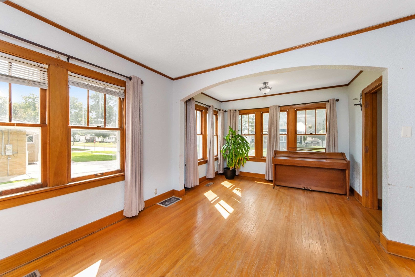 312 W Fifth Street