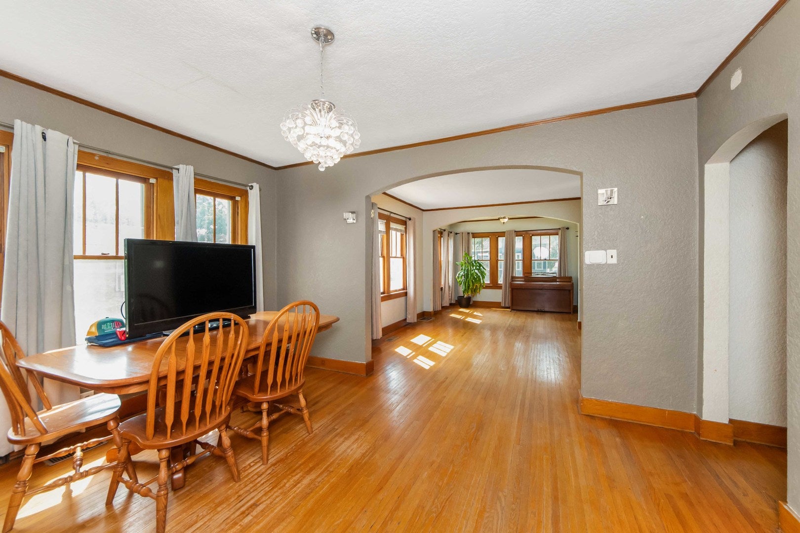 312 W Fifth Street