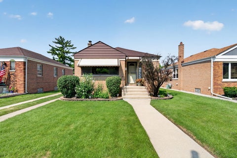 Photo of 9628 S Utica Avenue, Evergreen Park, IL 60805 (MLS # 12772452)