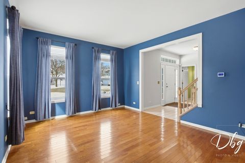 Tiny photo for 275 N Cambridge Court, Grayslake, IL 60030 (MLS # 12571073)