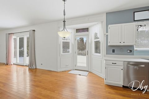 Tiny photo for 275 N Cambridge Court, Grayslake, IL 60030 (MLS # 12571073)