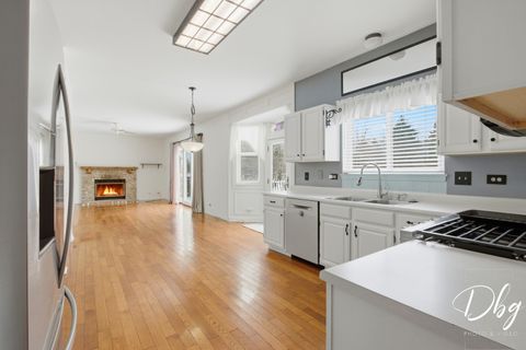 Tiny photo for 275 N Cambridge Court, Grayslake, IL 60030 (MLS # 12571073)