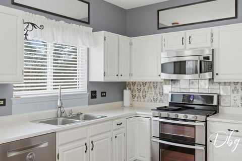 Tiny photo for 275 N Cambridge Court, Grayslake, IL 60030 (MLS # 12571073)