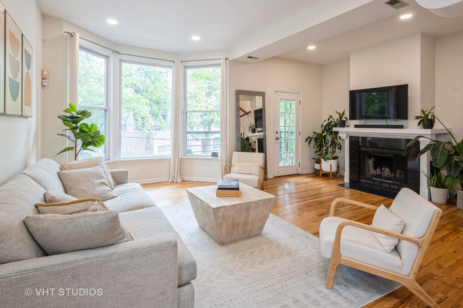 917 W Montana Street 2