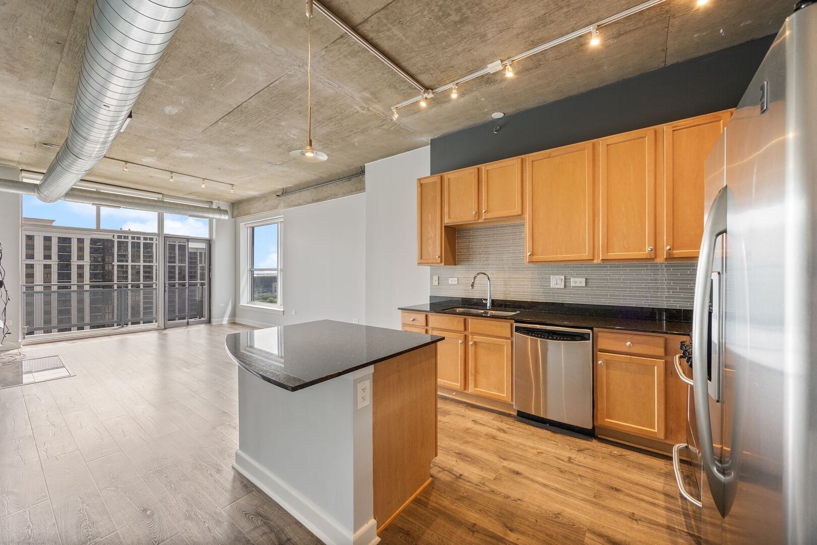 1305 S MICHIGAN Avenue 1513