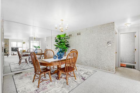 Tiny photo for 4 Corinth Court, Tinley Park, IL 60477 (MLS # 12338265)