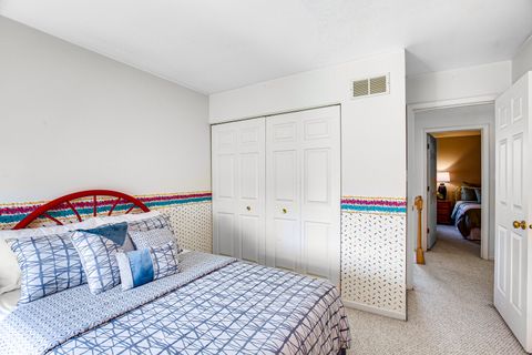 Tiny photo for 4 Corinth Court, Tinley Park, IL 60477 (MLS # 12338265)