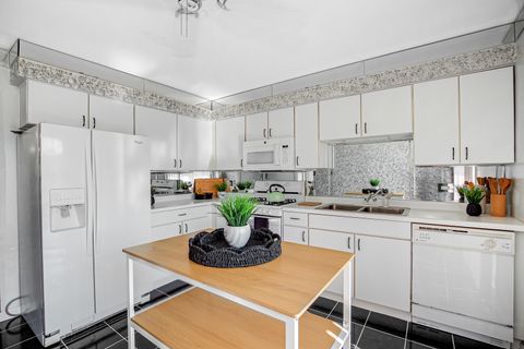 Tiny photo for 4 Corinth Court, Tinley Park, IL 60477 (MLS # 12338265)