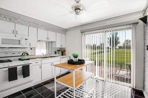 Tiny photo for 4 Corinth Court, Tinley Park, IL 60477 (MLS # 12338265)