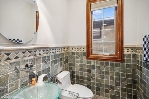 Tiny photo for 3832 W Chase Avenue, Lincolnwood, IL 60712 (MLS # 12487947)