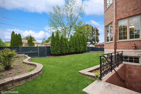 Tiny photo for 3832 W Chase Avenue, Lincolnwood, IL 60712 (MLS # 12487947)