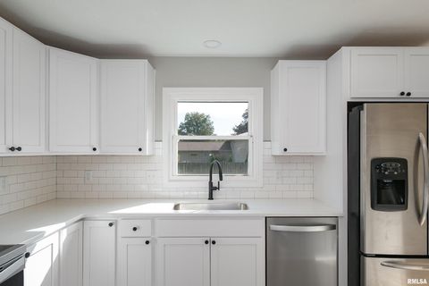 Tiny photo for 5306 16TH Avenue, Moline, IL 61265 (MLS # QC4268142)