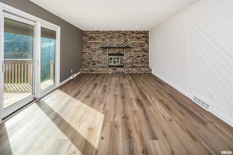 Tiny photo for 5306 16TH Avenue, Moline, IL 61265 (MLS # QC4268142)