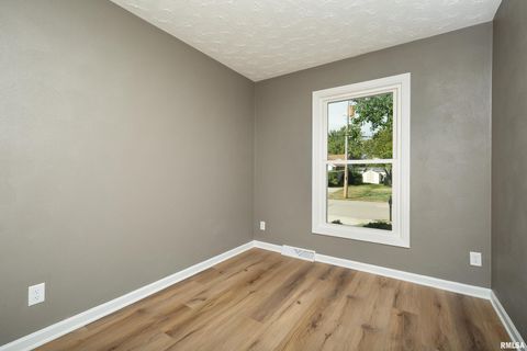 Tiny photo for 5306 16TH Avenue, Moline, IL 61265 (MLS # QC4268142)