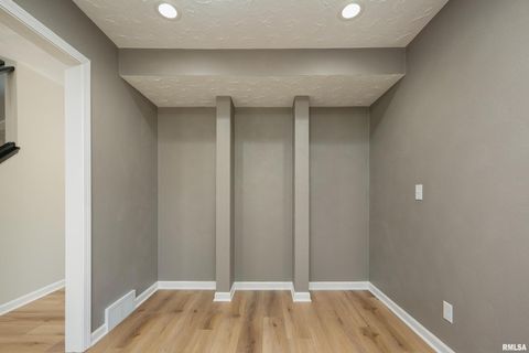 Tiny photo for 5306 16TH Avenue, Moline, IL 61265 (MLS # QC4268142)