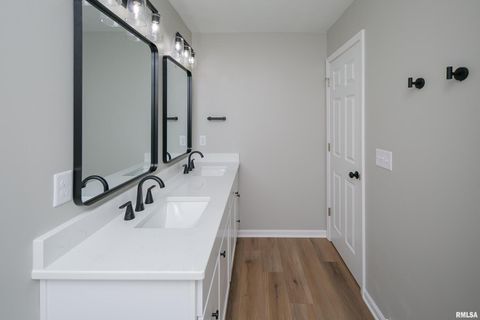 Tiny photo for 5306 16TH Avenue, Moline, IL 61265 (MLS # QC4268142)