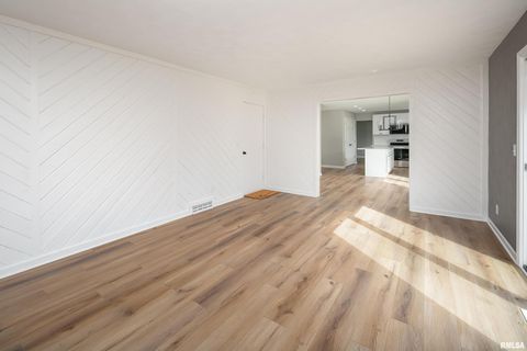 Tiny photo for 5306 16TH Avenue, Moline, IL 61265 (MLS # QC4268142)