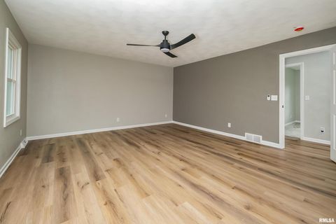 Tiny photo for 5306 16TH Avenue, Moline, IL 61265 (MLS # QC4268142)