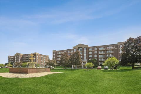 Tiny photo for 7051 W Touhy Avenue #604, Niles, IL 60714 (MLS # 12687542)