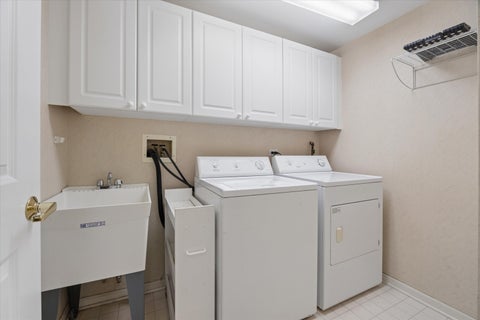Tiny photo for 7051 W Touhy Avenue #604, Niles, IL 60714 (MLS # 12687542)