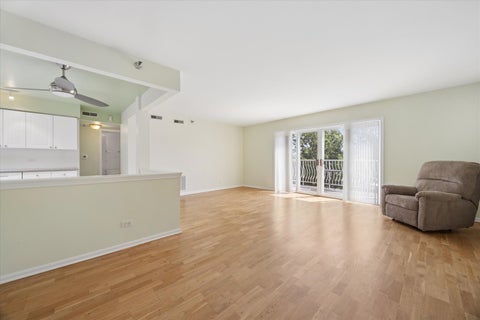 Tiny photo for 7051 W Touhy Avenue #604, Niles, IL 60714 (MLS # 12687542)
