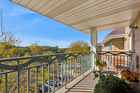 Tiny photo for 710 CREEKSIDE Drive #504, Mount Prospect, IL 60056 (MLS # 12776863)