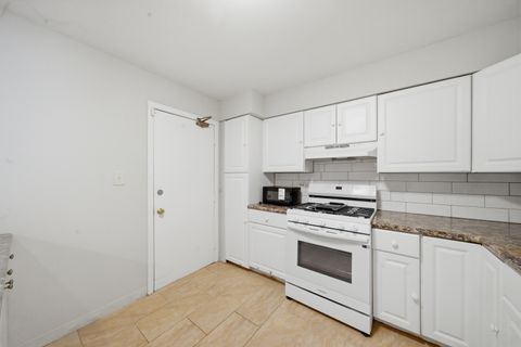 Tiny photo for 8888 Steven Drive #1C, Des Plaines, IL 60016 (MLS # 12603958)