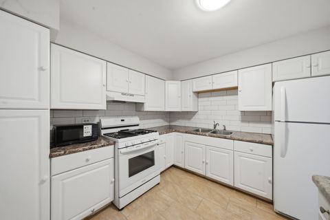 Tiny photo for 8888 Steven Drive #1C, Des Plaines, IL 60016 (MLS # 12603958)