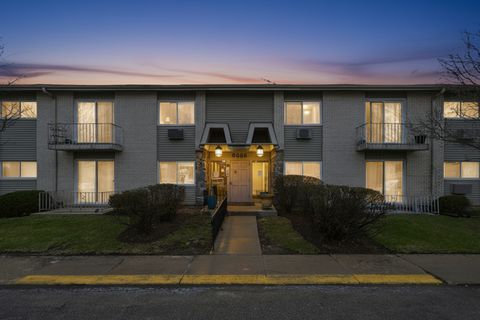 Tiny photo for 8888 Steven Drive #1C, Des Plaines, IL 60016 (MLS # 12603958)