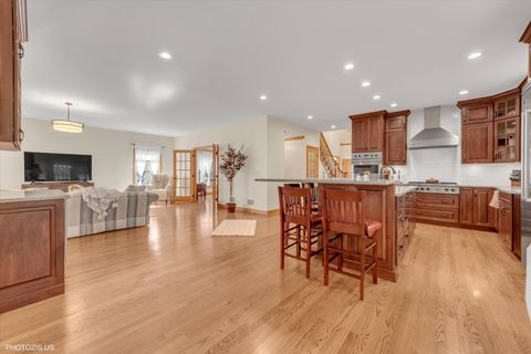 Tiny photo for 301 S Prospect Avenue, Park Ridge, IL 60068 (MLS # 12497946)