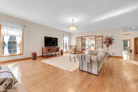 Tiny photo for 301 S Prospect Avenue, Park Ridge, IL 60068 (MLS # 12497946)