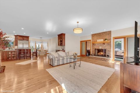 Tiny photo for 301 S Prospect Avenue, Park Ridge, IL 60068 (MLS # 12497946)