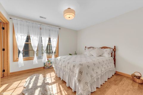 Tiny photo for 301 S Prospect Avenue, Park Ridge, IL 60068 (MLS # 12497946)