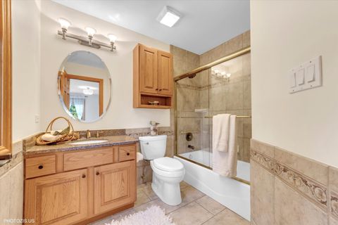 Tiny photo for 301 S Prospect Avenue, Park Ridge, IL 60068 (MLS # 12497946)