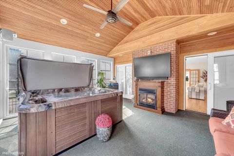 Tiny photo for 301 S Prospect Avenue, Park Ridge, IL 60068 (MLS # 12497946)