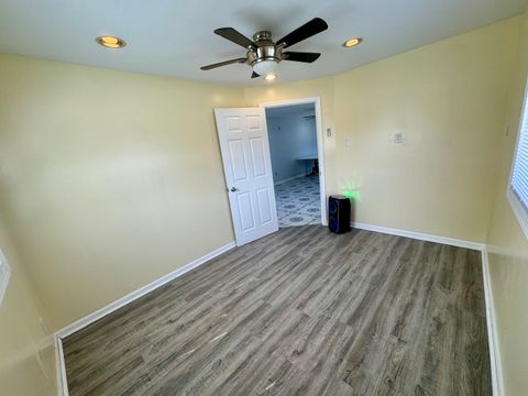 Tiny photo for 14056 S Marquette Avenue, Burnham, IL 60633 (MLS # 12623164)