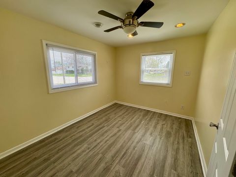 Tiny photo for 14056 S Marquette Avenue, Burnham, IL 60633 (MLS # 12623164)