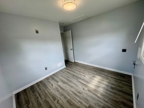 Tiny photo for 14056 S Marquette Avenue, Burnham, IL 60633 (MLS # 12623164)