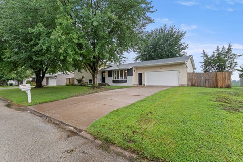 Tiny photo for 225 Melodie Lane, Colona, IL 61241 (MLS # 12733117)