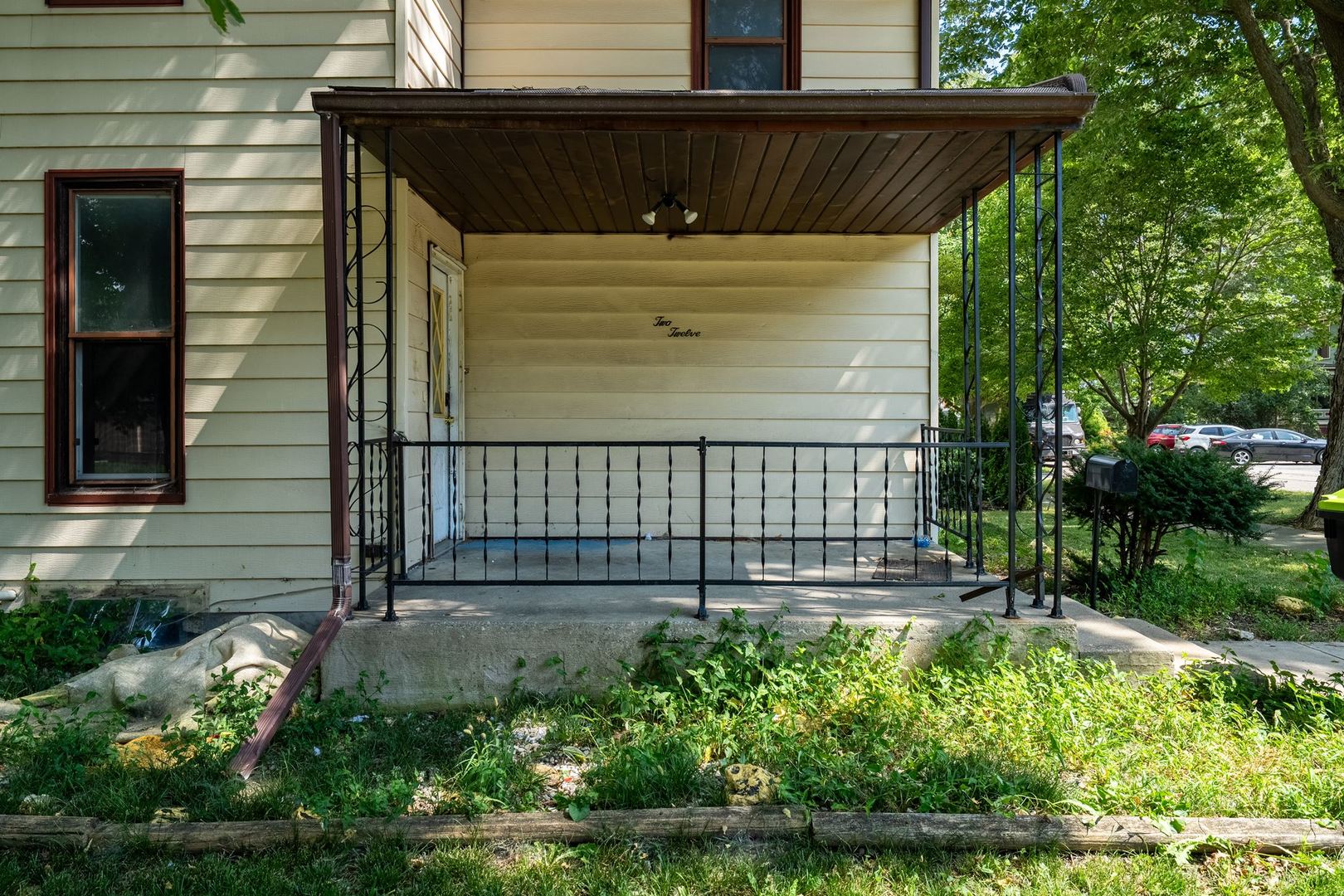 212 W Maple Street