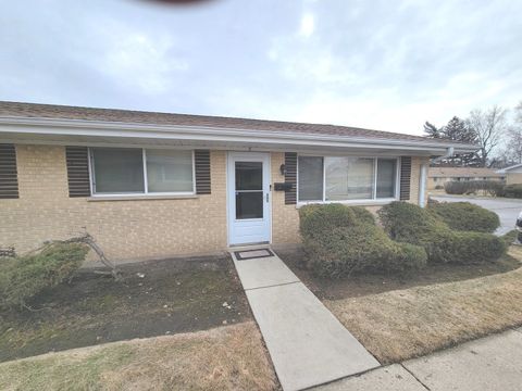 Tiny photo for 813 Valley Stream Drive #D, Wheeling, IL 60090 (MLS # 12582871)