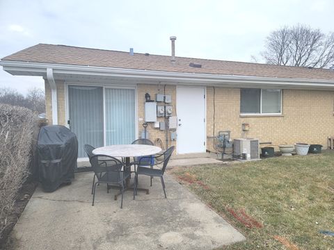Tiny photo for 813 Valley Stream Drive #D, Wheeling, IL 60090 (MLS # 12582871)