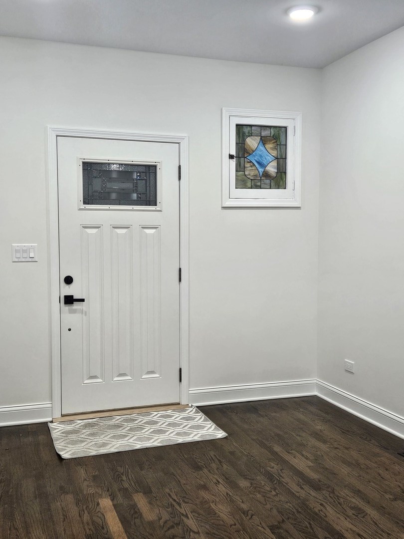 4656 N Leamington Avenue, Chicago, IL, 60630 4 4656 N Leamington Avenue