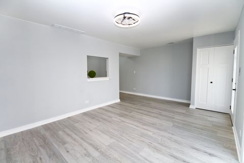 Tiny photo for 151 Peter Court #B, Bartlett, IL 60103 (MLS # 12613960)