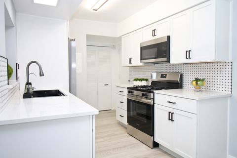 Tiny photo for 151 Peter Court #B, Bartlett, IL 60103 (MLS # 12613960)